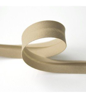 Beige bias tape 4