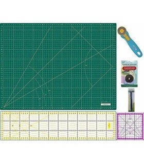 Basic kit for Patchwork with green cutting base, ruler, cutter and marker